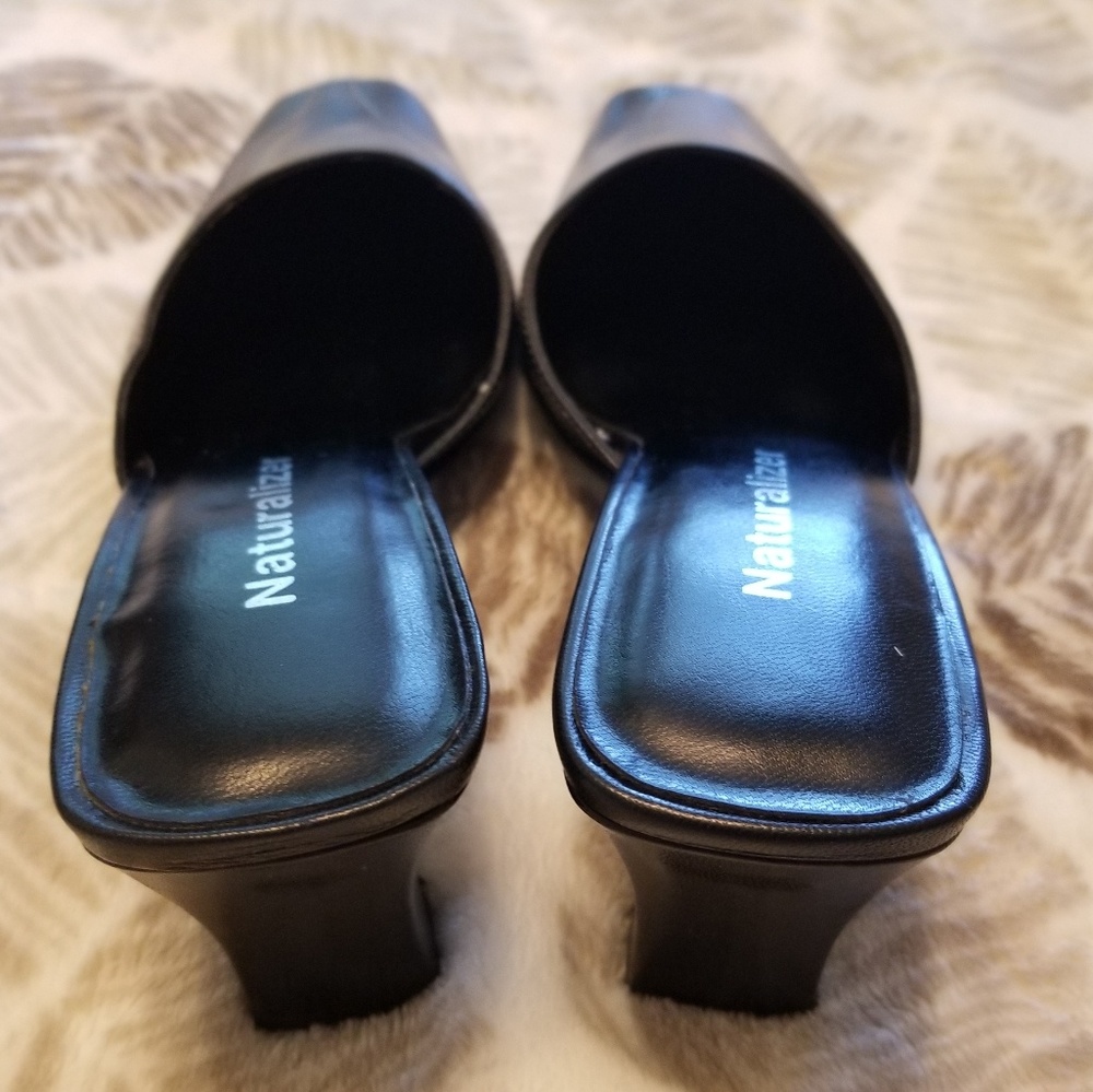 Naturalizer Slides/Sandals - Picture 3 of 7
